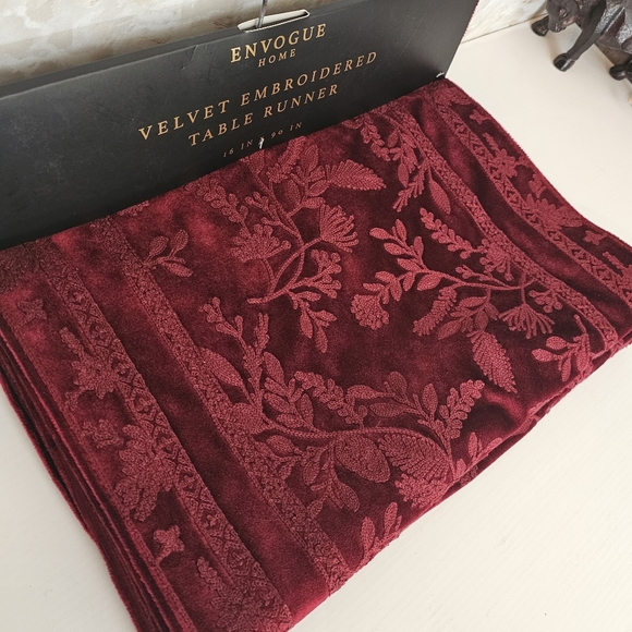 Velvet Embroidered Table Runner - Picture 14 of 14